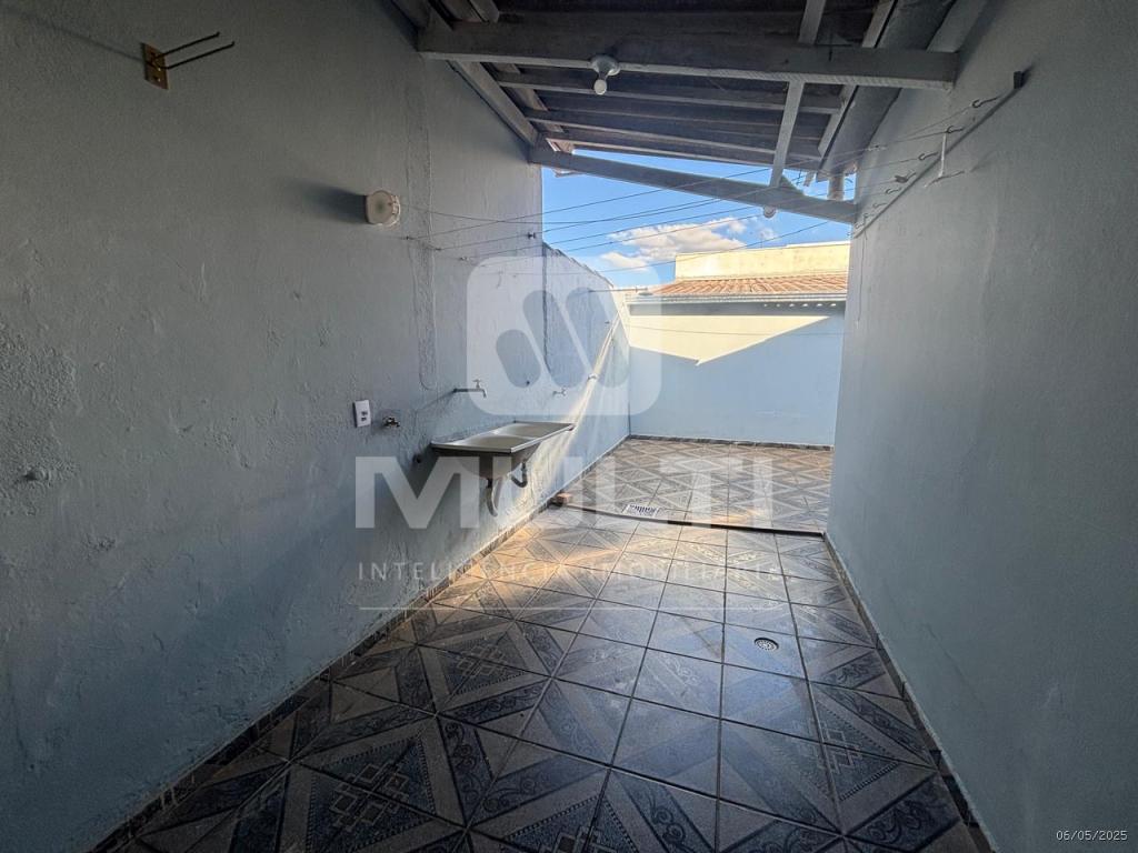 Casa à venda com 3 quartos, 170m² - Foto 3