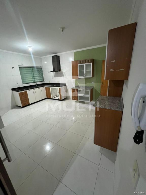 Casa à venda com 3 quartos, 170m² - Foto 3