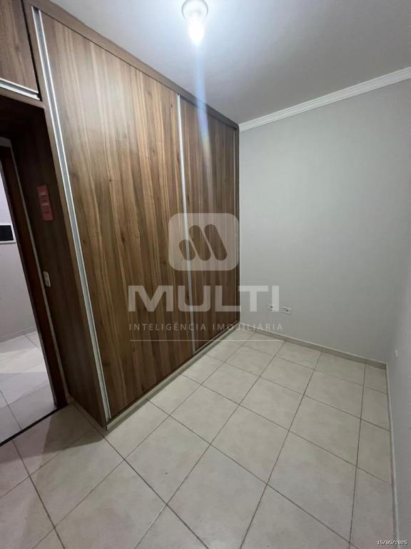 Casa à venda com 3 quartos, 170m² - Foto 8
