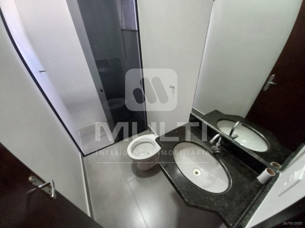 Casa à venda com 4 quartos, 250m² - Foto 8
