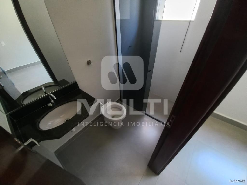 Casa à venda com 4 quartos, 250m² - Foto 14