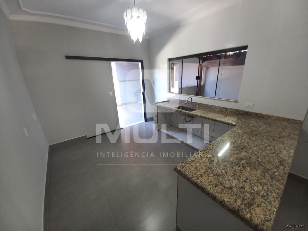 Casa à venda com 4 quartos, 250m² - Foto 16