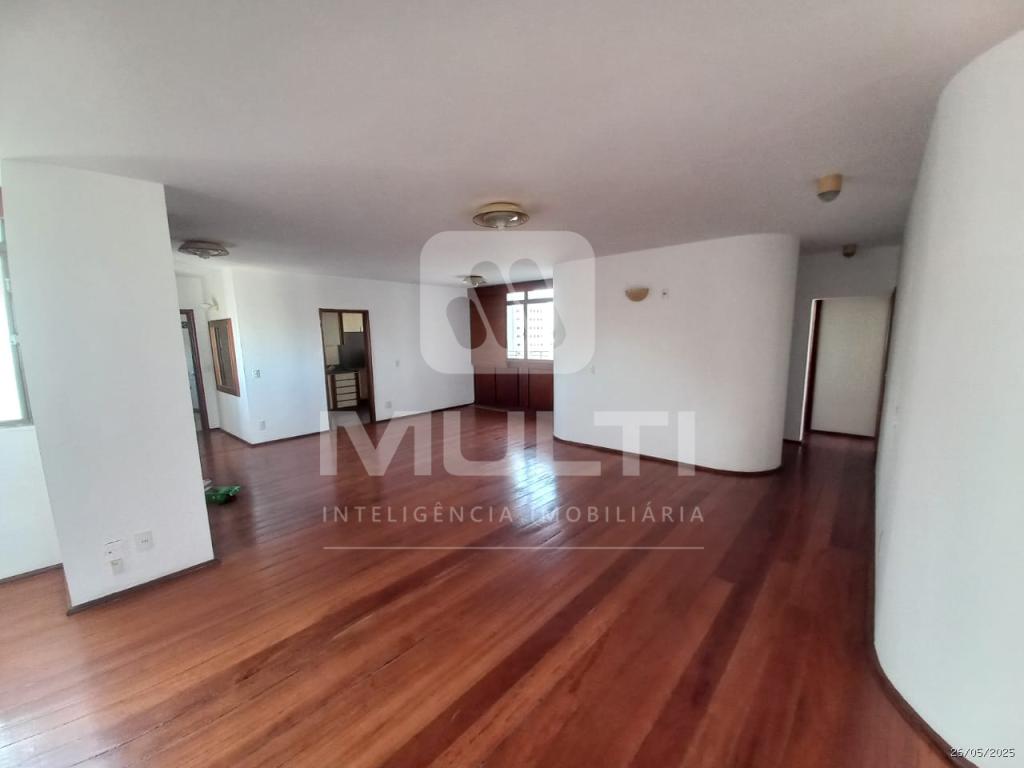Apartamento à venda com 3 quartos, 166m² - Foto 7
