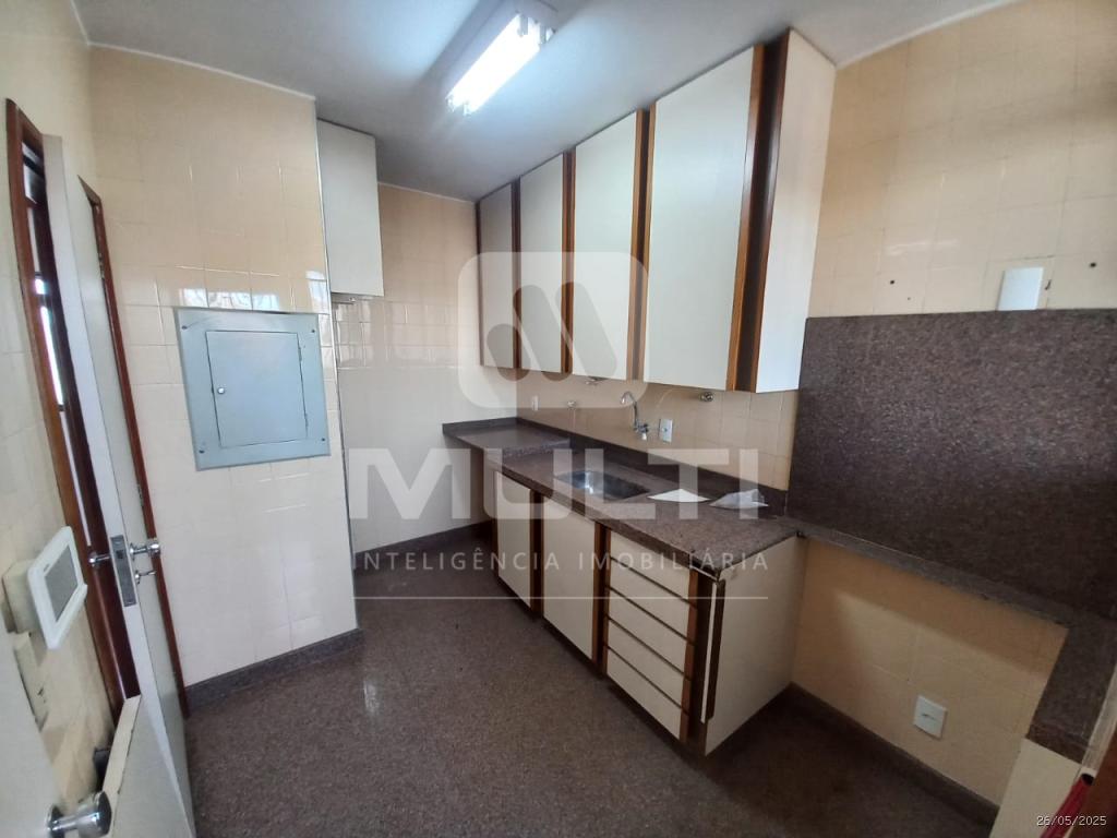 Apartamento à venda com 3 quartos, 166m² - Foto 12