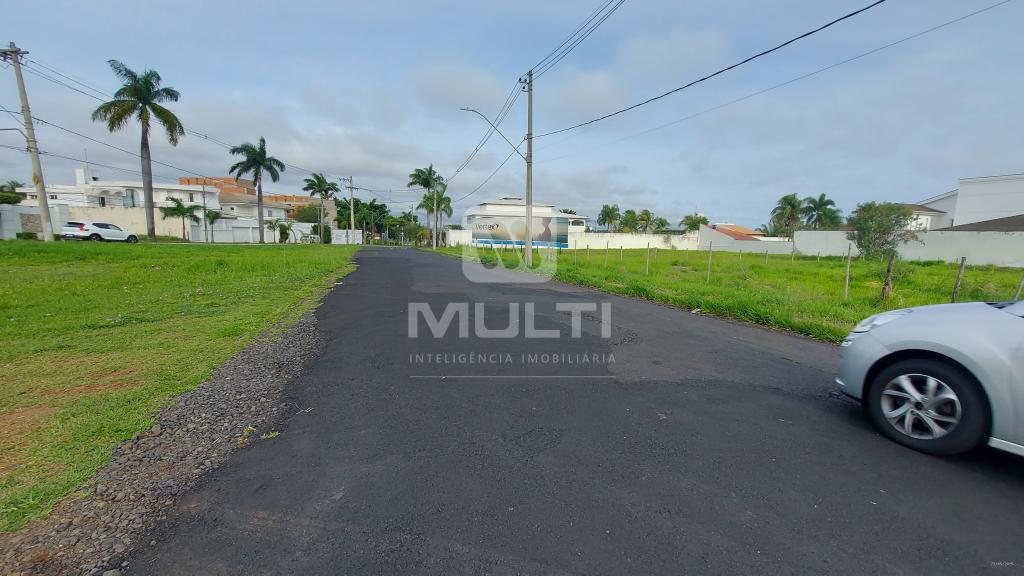 Terreno à venda com 1 quarto, 1000m² - Foto 3