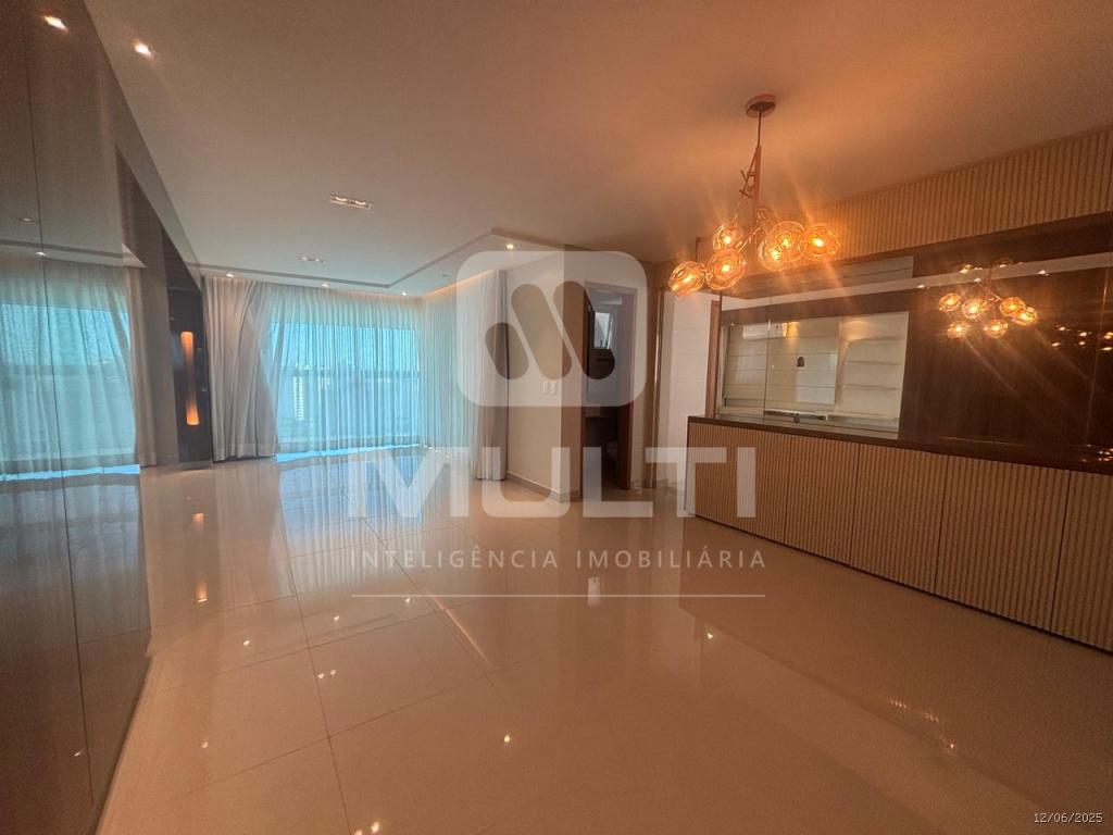 Apartamento à venda com 4 quartos, 144m² - Foto 2