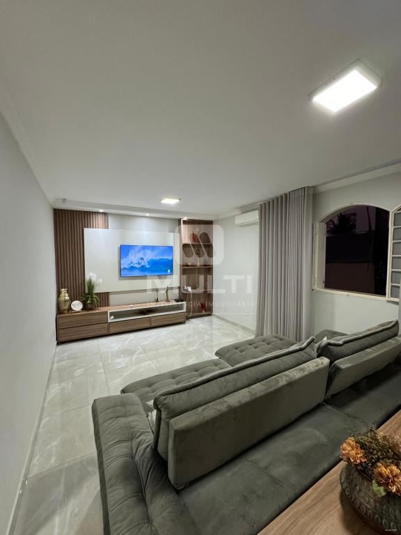 Casa, 4 quartos, 285 m² - Foto 2