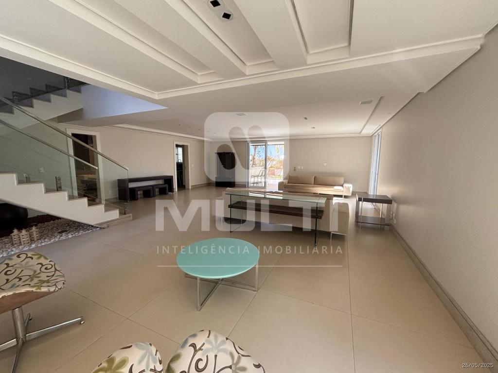 Casa de Condomínio à venda com 4 quartos, 425m² - Foto 4