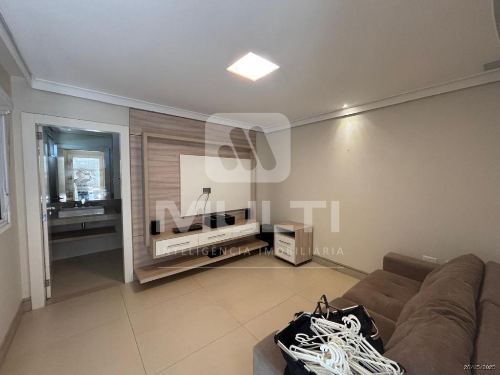 Casa de Condomínio à venda com 4 quartos, 425m² - Foto 5