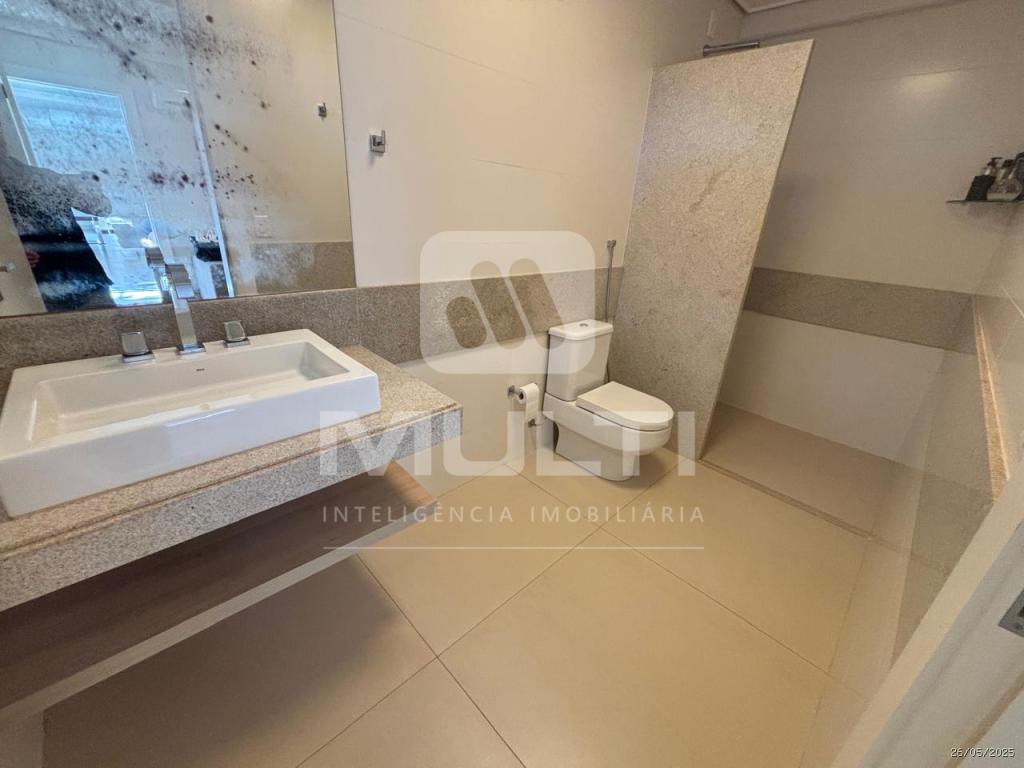Casa de Condomínio à venda com 4 quartos, 425m² - Foto 7