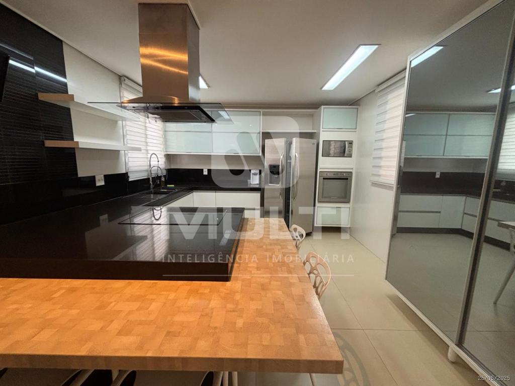 Casa de Condomínio à venda com 4 quartos, 425m² - Foto 10
