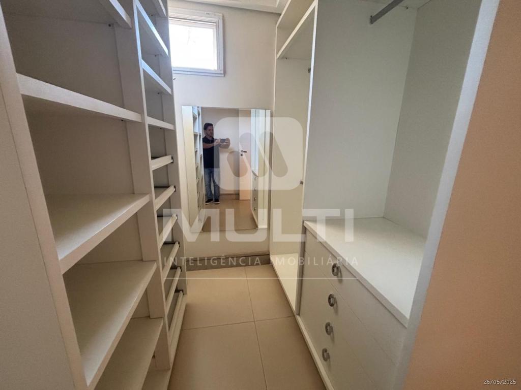 Casa de Condomínio à venda com 4 quartos, 425m² - Foto 30