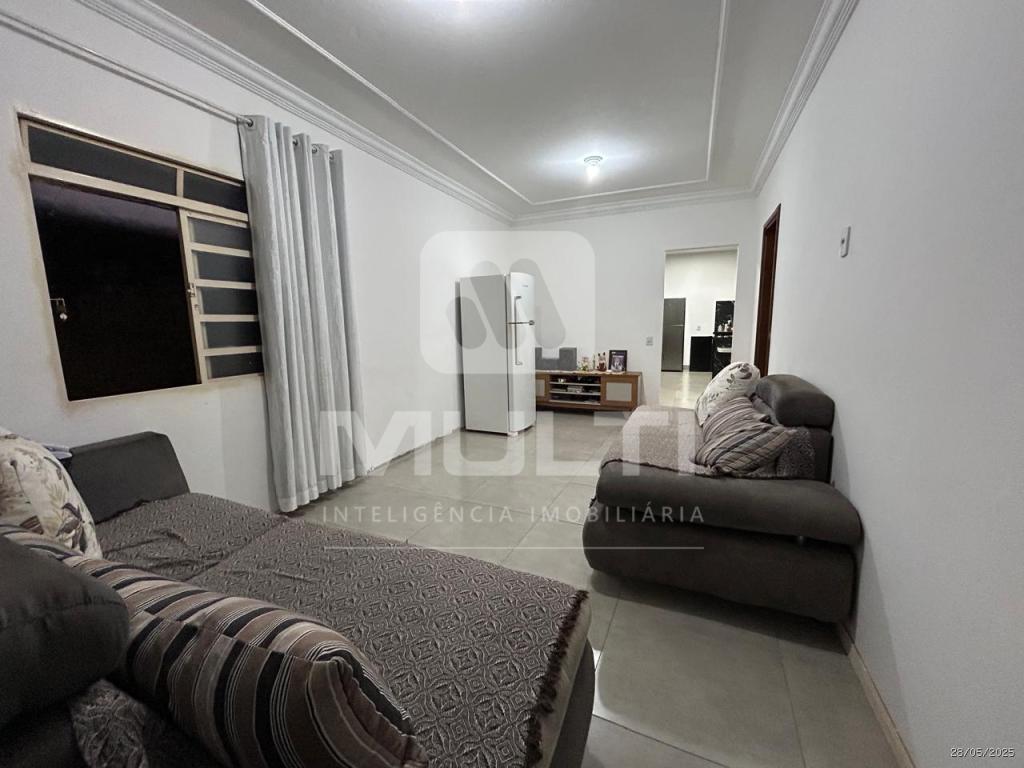 Casa, 3 quartos, 196 m² - Foto 1