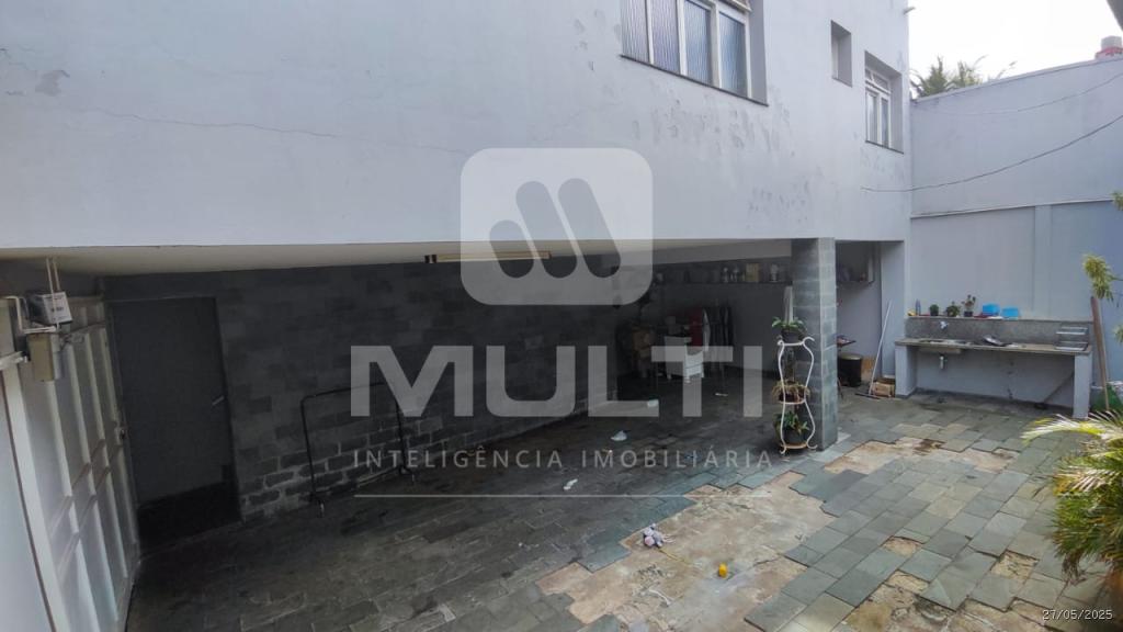 Casa, 4 quartos, 250 m² - Foto 1