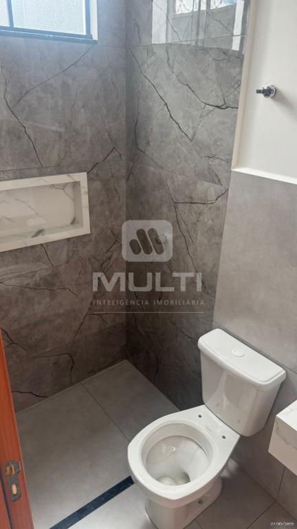 Casa à venda com 2 quartos, 58m² - Foto 9