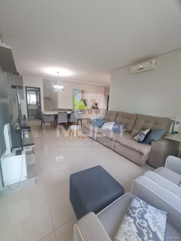 Casa à venda com 5 quartos, 297m² - Foto 3