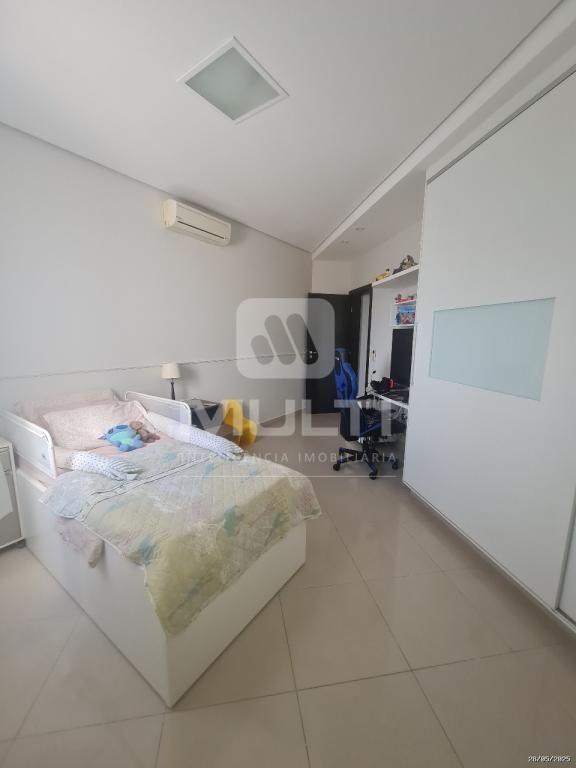 Casa à venda com 5 quartos, 297m² - Foto 18