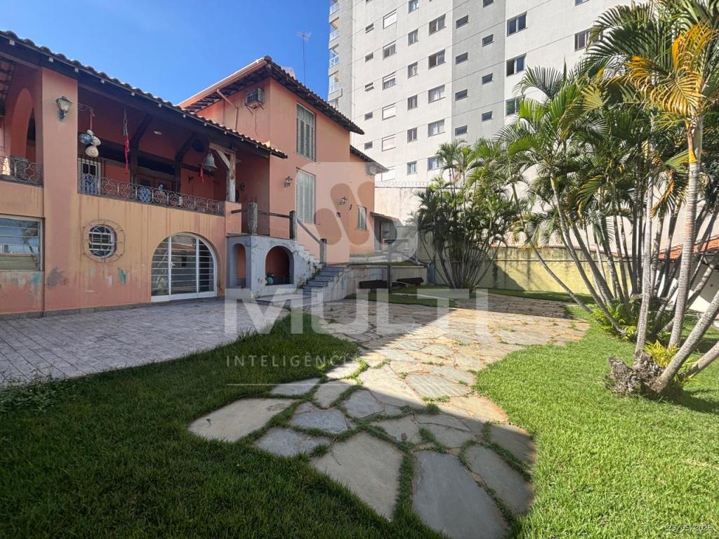 Casa à venda com 3 quartos, 351m² - Foto 5