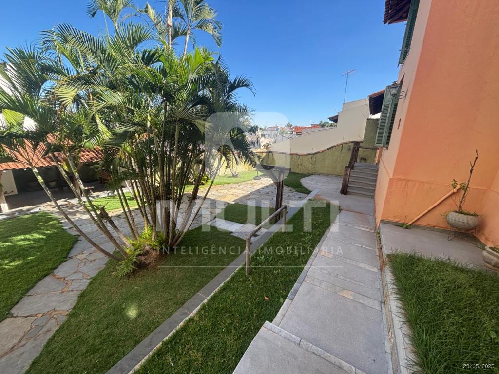 Casa à venda com 3 quartos, 351m² - Foto 10