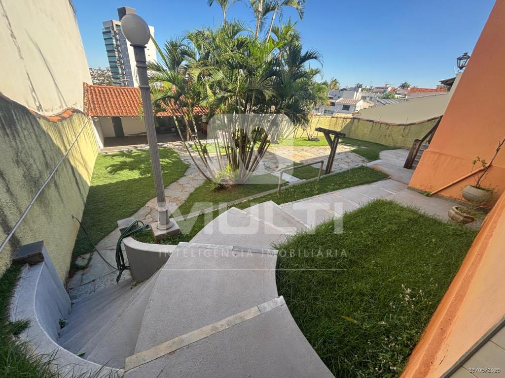 Casa à venda com 3 quartos, 351m² - Foto 11