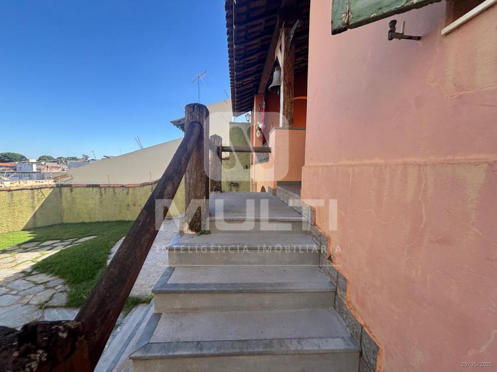 Casa à venda com 3 quartos, 351m² - Foto 13