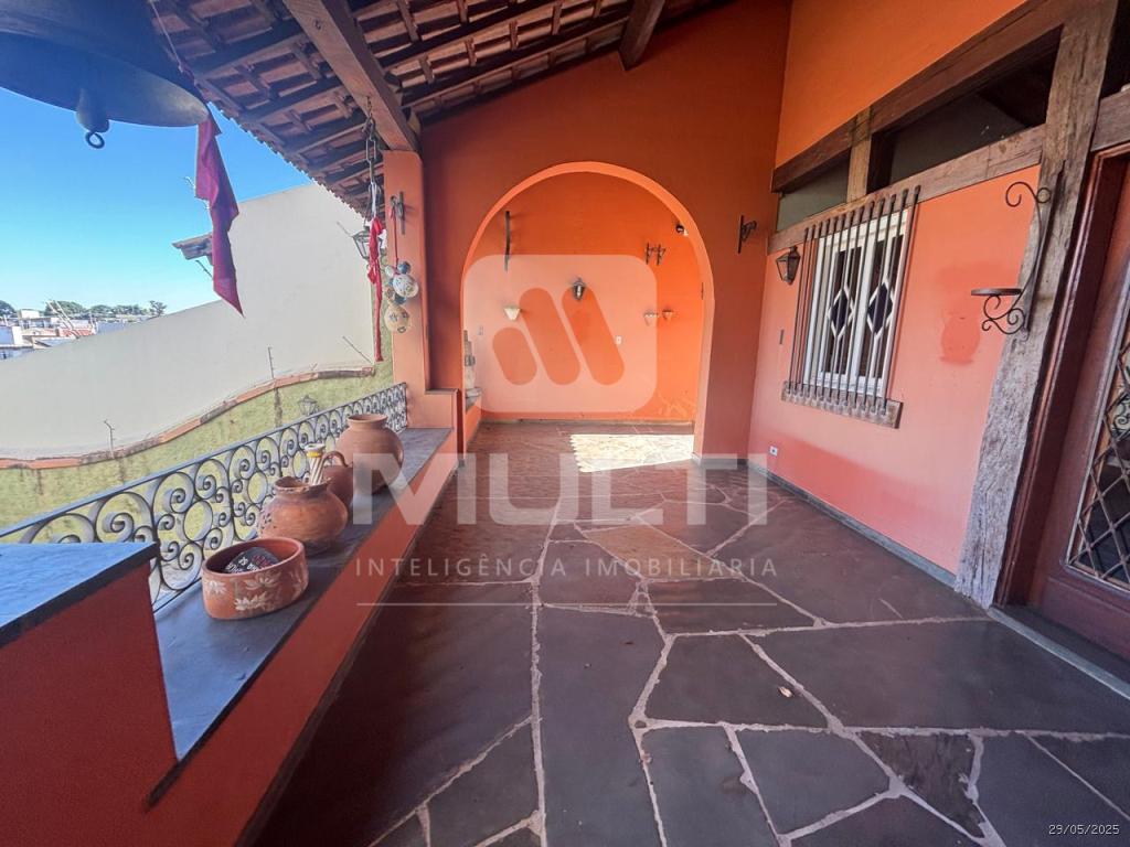 Casa à venda com 3 quartos, 351m² - Foto 16