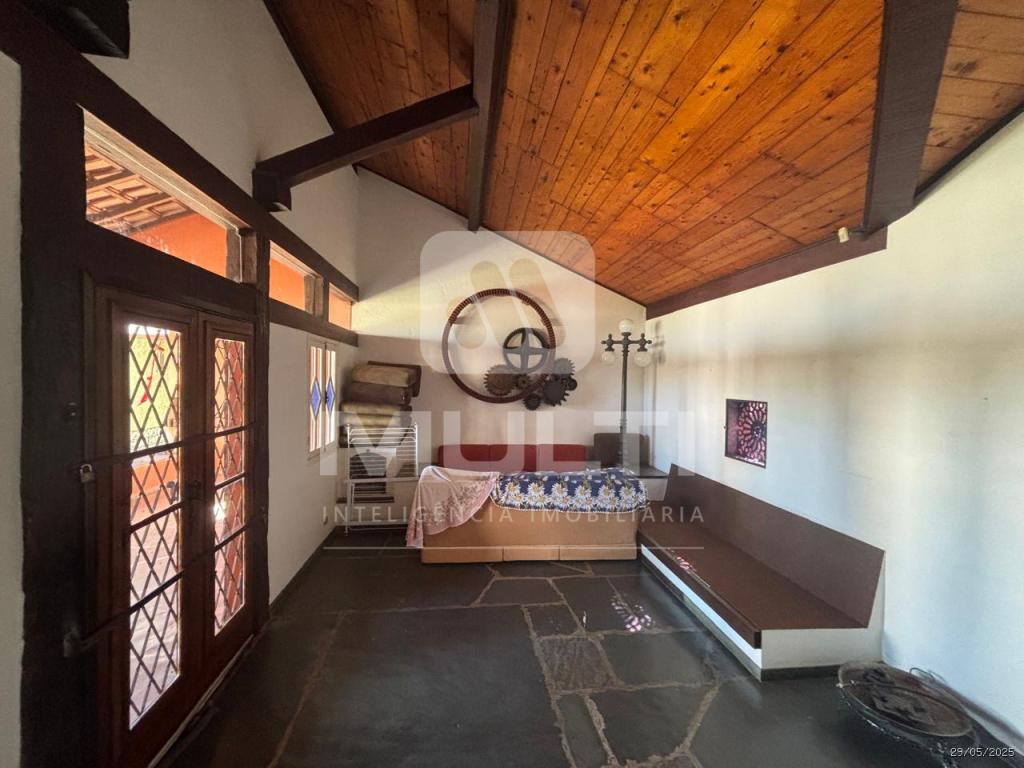 Casa à venda com 3 quartos, 351m² - Foto 26