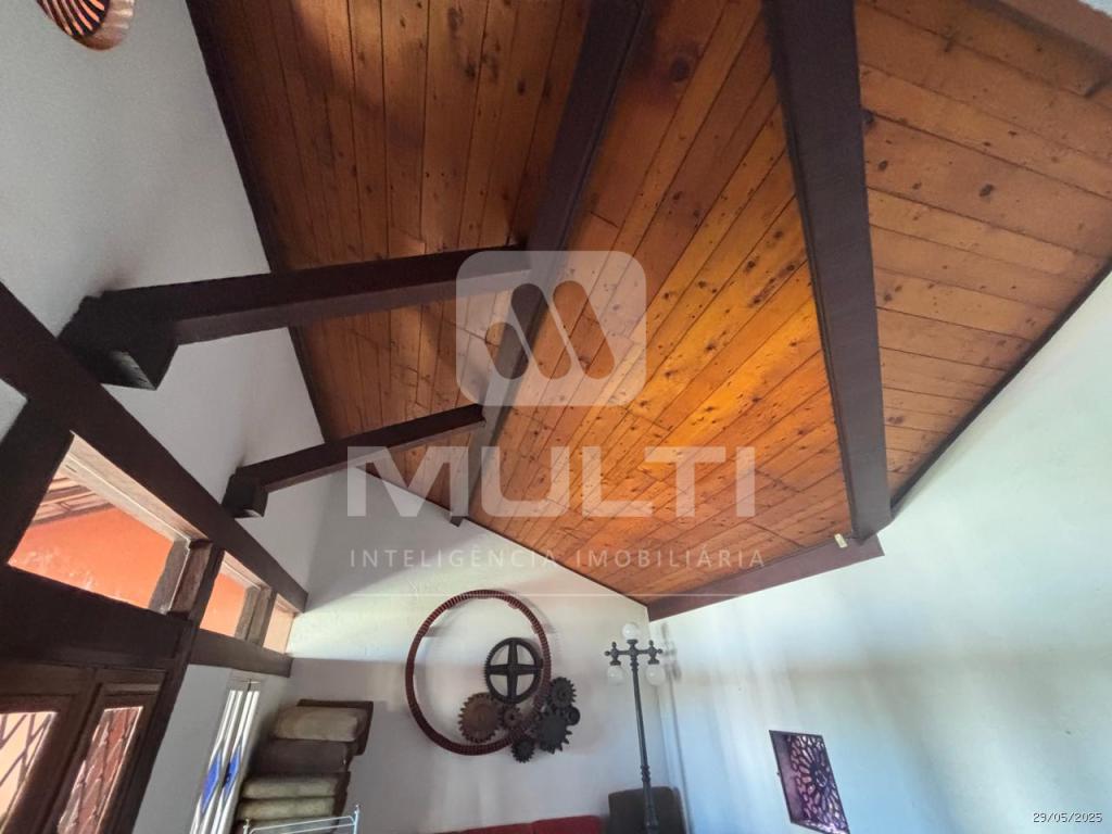 Casa à venda com 3 quartos, 351m² - Foto 27