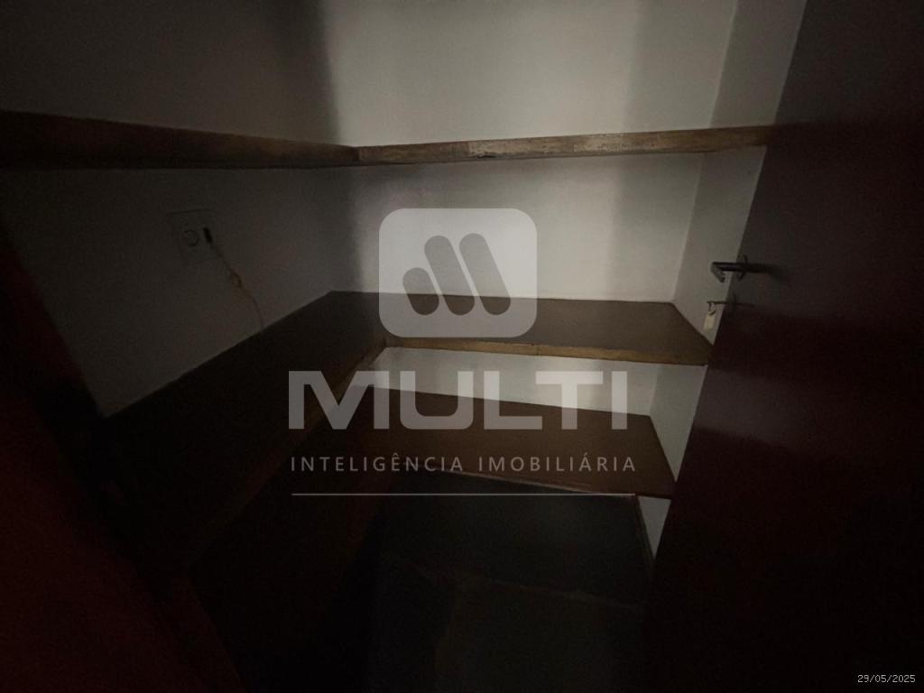 Casa à venda com 3 quartos, 351m² - Foto 32