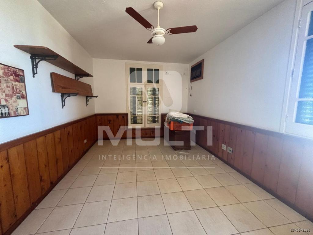Casa à venda com 3 quartos, 351m² - Foto 35