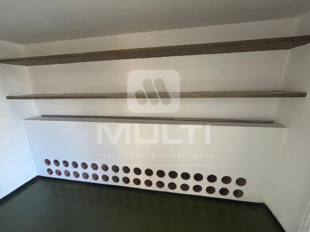 Casa à venda com 3 quartos, 351m² - Foto 36