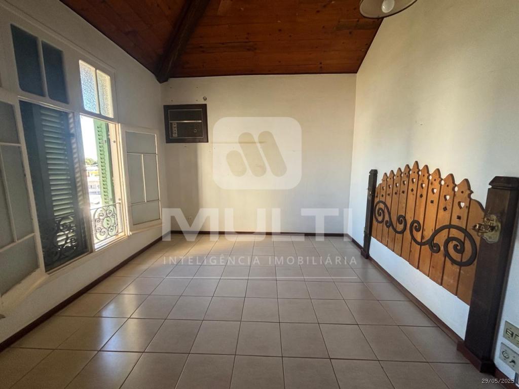 Casa à venda com 3 quartos, 351m² - Foto 40