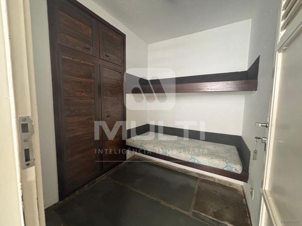 Casa à venda com 3 quartos, 351m² - Foto 46