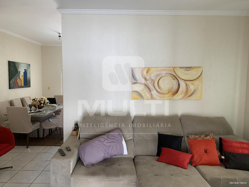 Casa, 3 quartos, 216 m² - Foto 1
