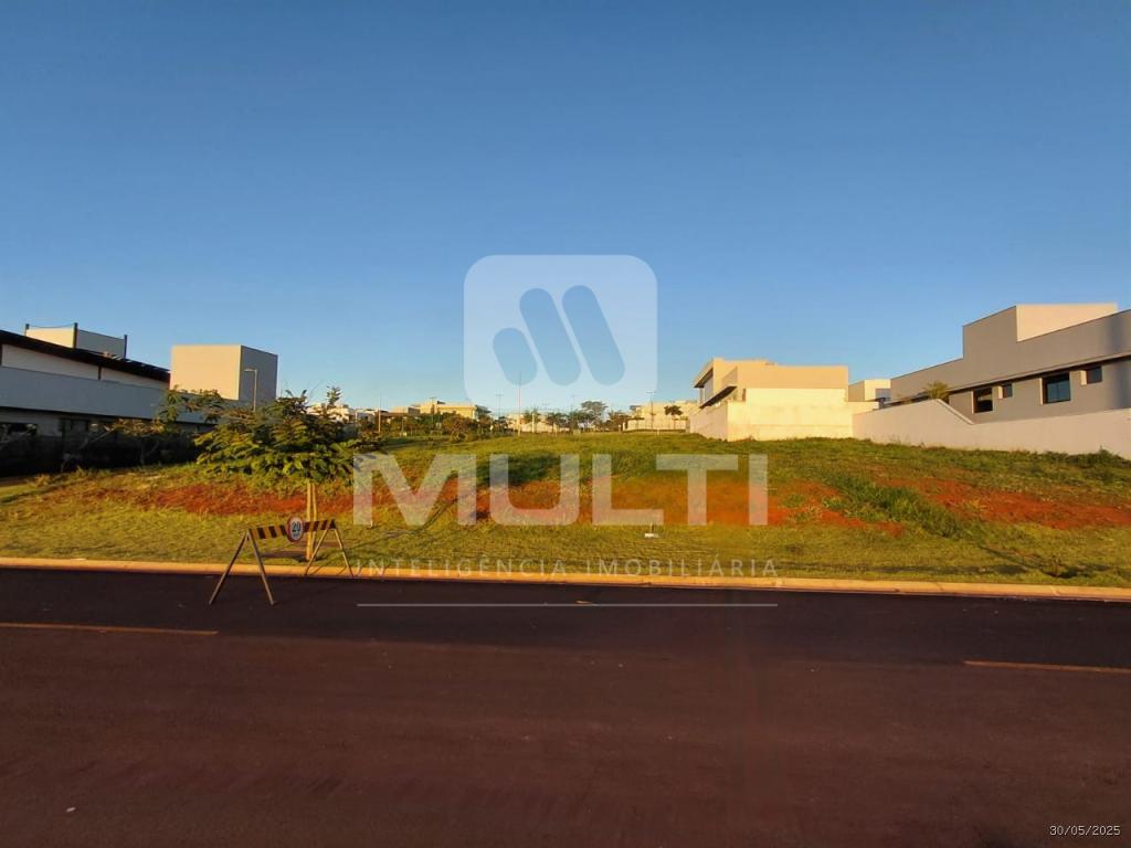 Terreno à venda com 1 quarto, 396m² - Foto 2