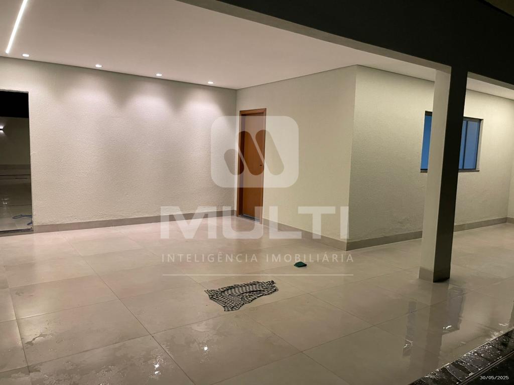 Casa, 3 quartos, 250 m² - Foto 1