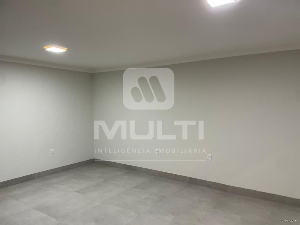 Casa, 3 quartos, 250 m² - Foto 13