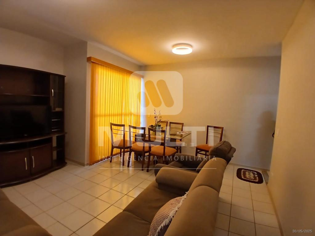 Apartamento à venda com 3 quartos, 70m² - Foto 2
