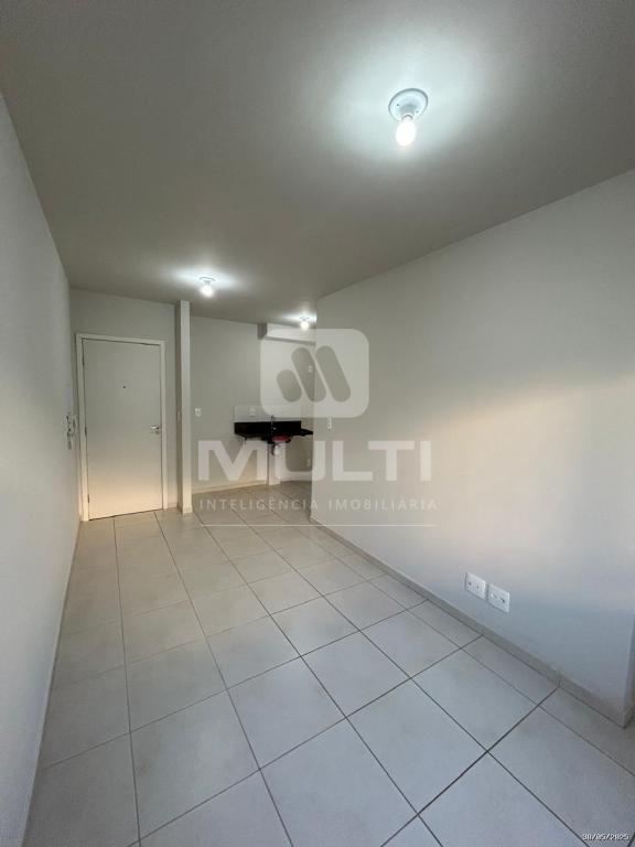 Apartamento à venda com 2 quartos, 45m² - Foto 3