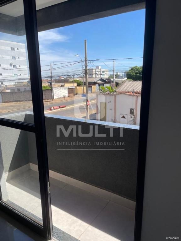 Apartamento à venda com 3 quartos, 80m² - Foto 3