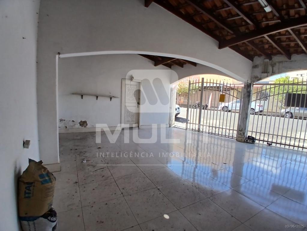 Casa, 3 quartos, 221 m² - Foto 2