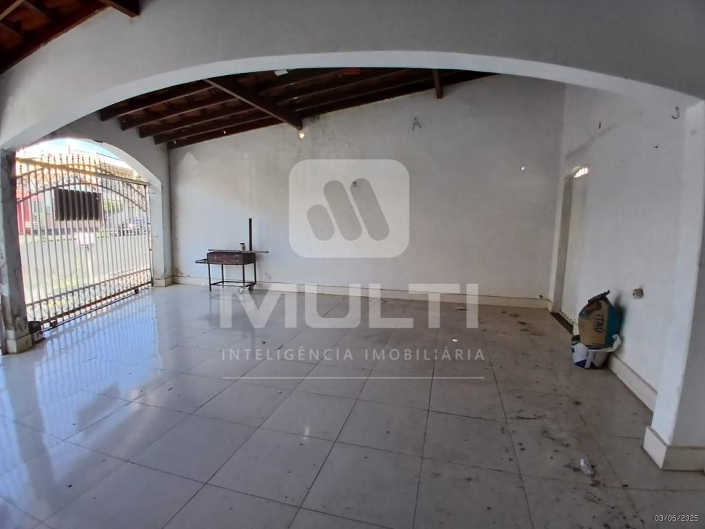 Casa, 3 quartos, 221 m² - Foto 3