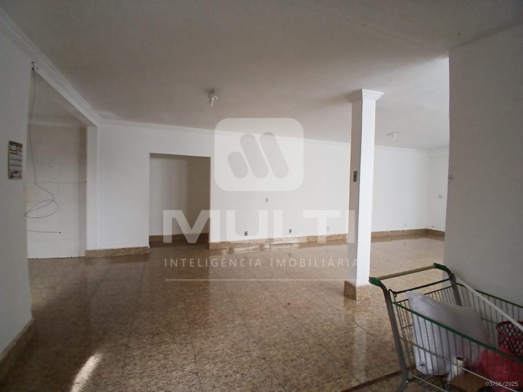 Casa, 3 quartos, 221 m² - Foto 11