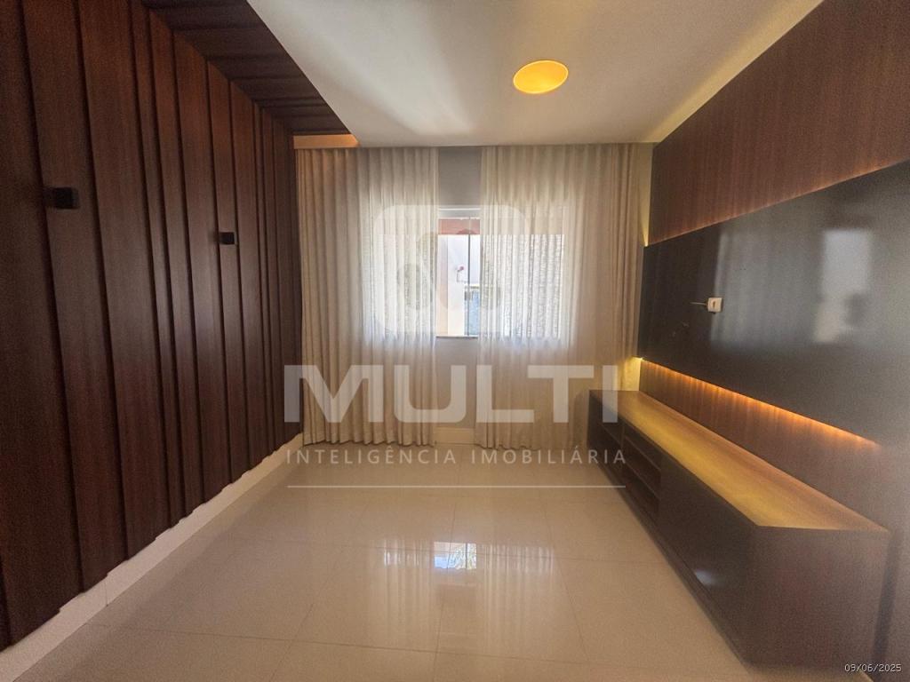 Casa à venda com 3 quartos, 200m² - Foto 12