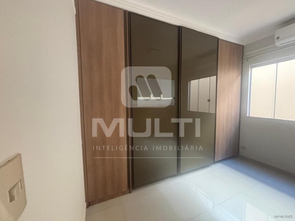 Casa à venda com 3 quartos, 200m² - Foto 15