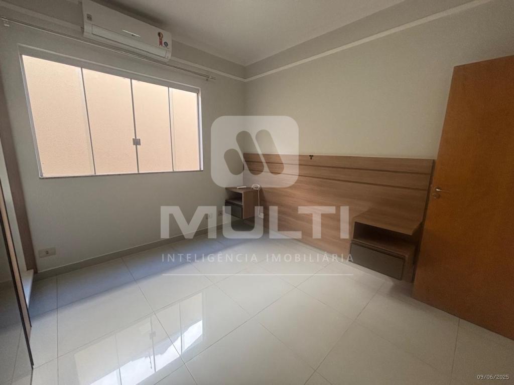 Casa à venda com 3 quartos, 200m² - Foto 16