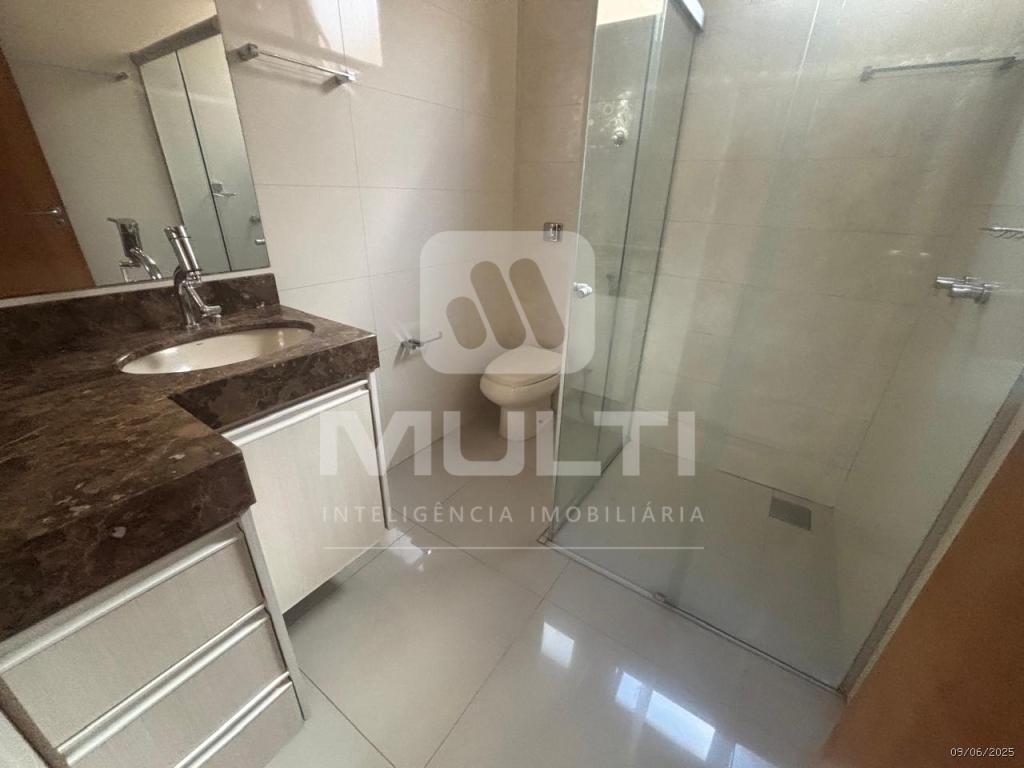 Casa à venda com 3 quartos, 200m² - Foto 18