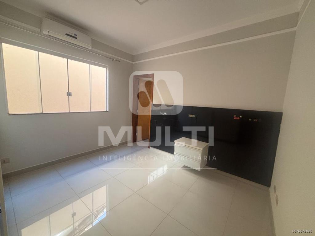 Casa à venda com 3 quartos, 200m² - Foto 20