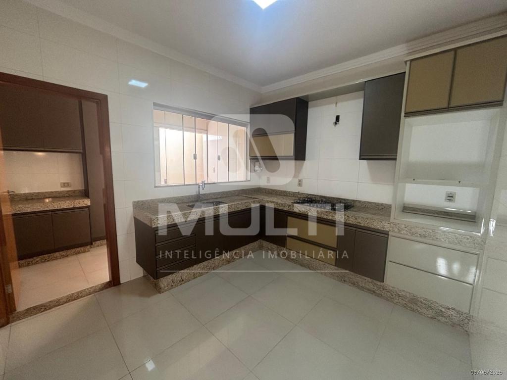 Casa à venda com 3 quartos, 200m² - Foto 24