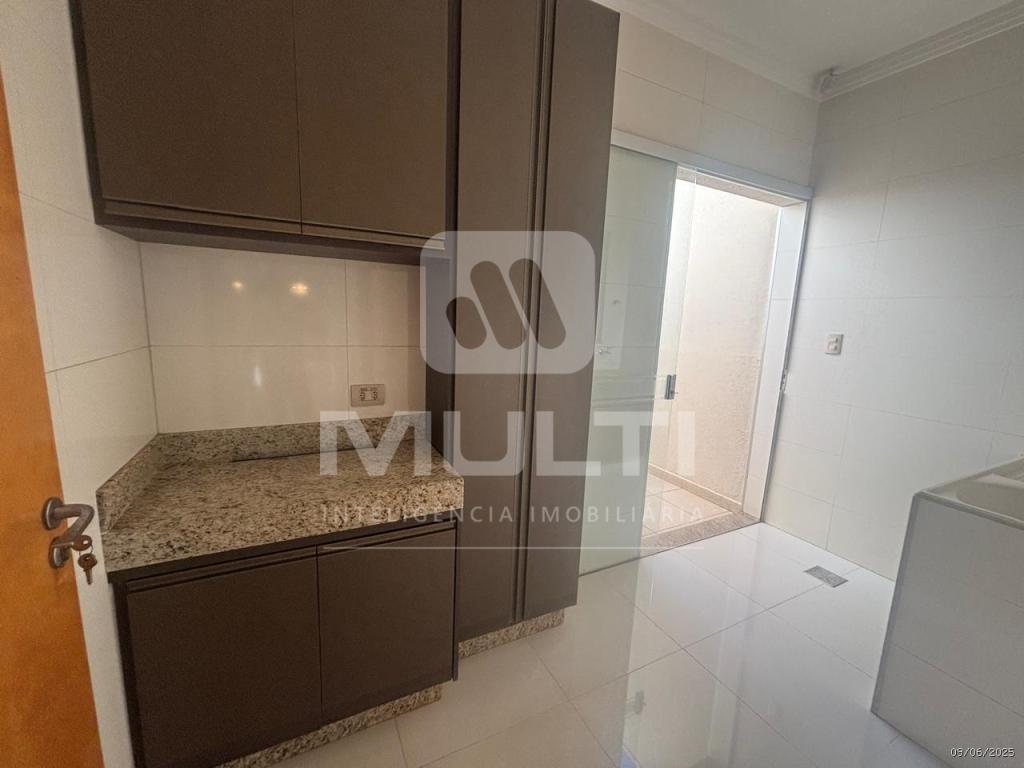 Casa à venda com 3 quartos, 200m² - Foto 26